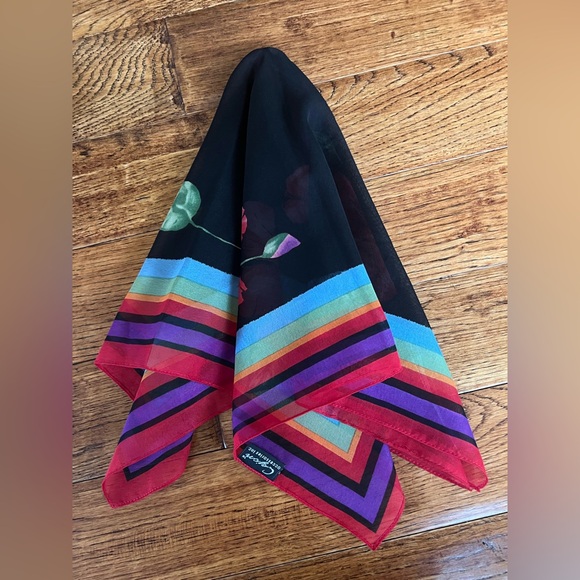 Cejon Scarf with Floral Motif Multicolor - Picture 8 of 8